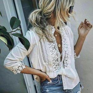 “BEST SELLER” ❤️🎁 DAINTY BRIGHT WHITE BLOUSE.